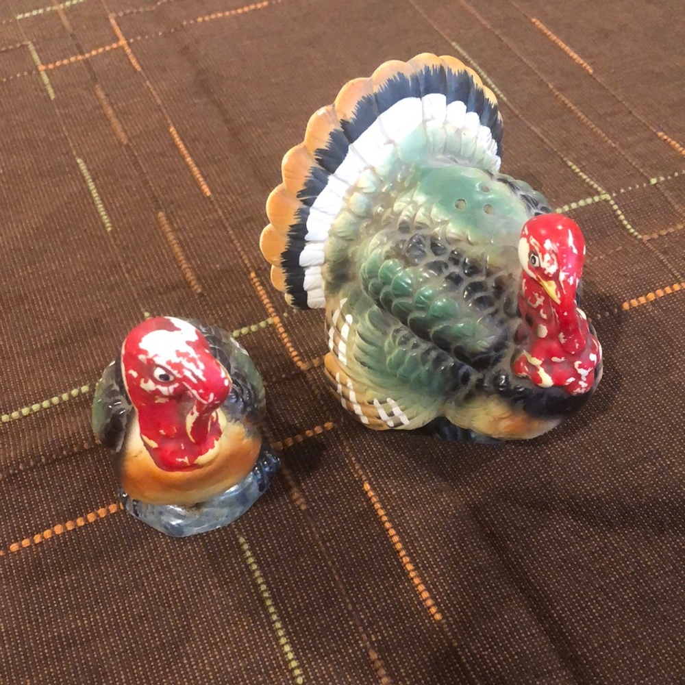 Colorful Vintage Tom & Hen Salt & Pepper Shakers